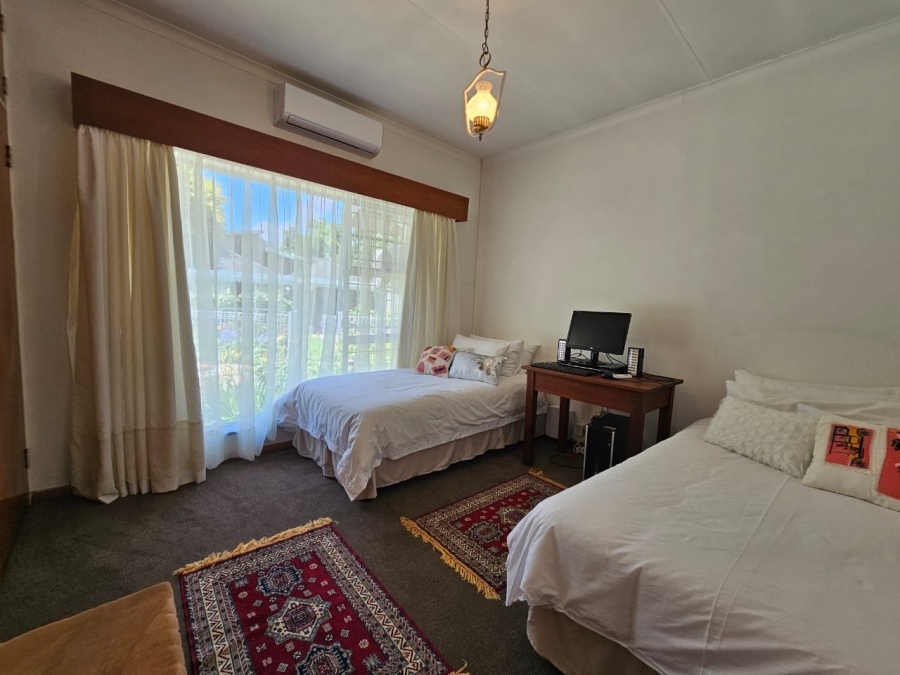 6 Bedroom Property for Sale in Grimbeeck Park North West